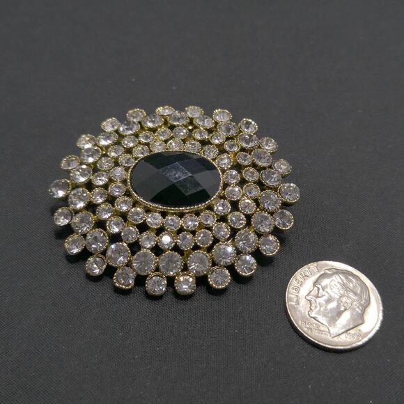 Monet Clear Black Rhinestone Oval Brooch, Gold Plated, 1980s Vintage Jewelry - Picture 5 of 10